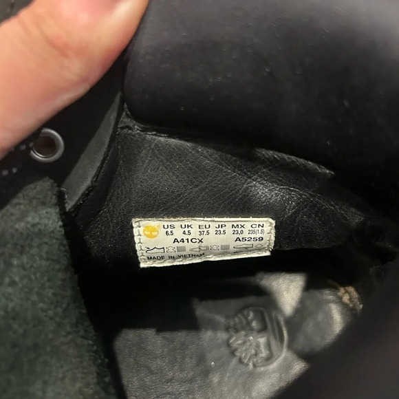 Timberlands  All Black Logo Cuff Waterproof Boots - Picture 5 of 5